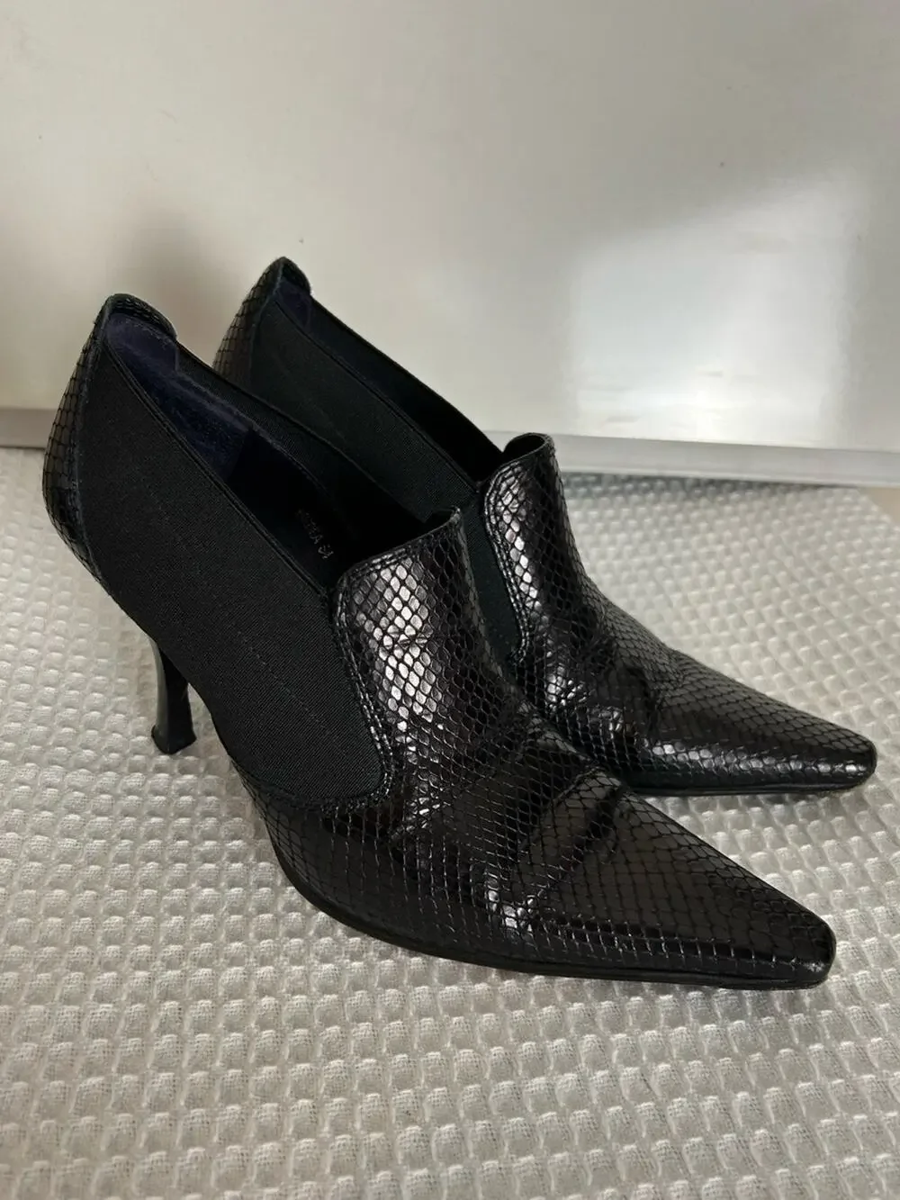 Donald J Pliner Medea Black Snake Embossed Heeled Booties Size 7.5 M